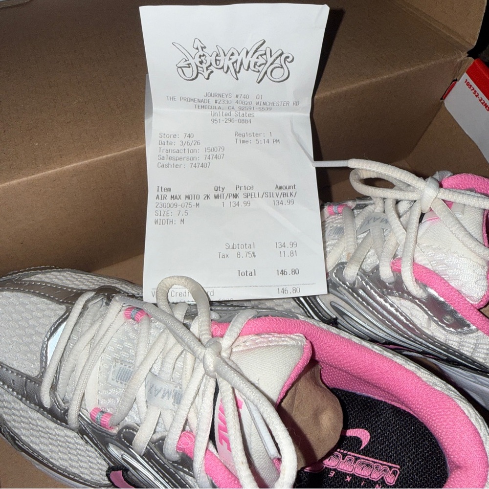 Nike Air Max Moto 2K HQ2056-101 Women's
7.5 White Pink Lifestyle Shoes RHS8575 - Picture 6 of 7